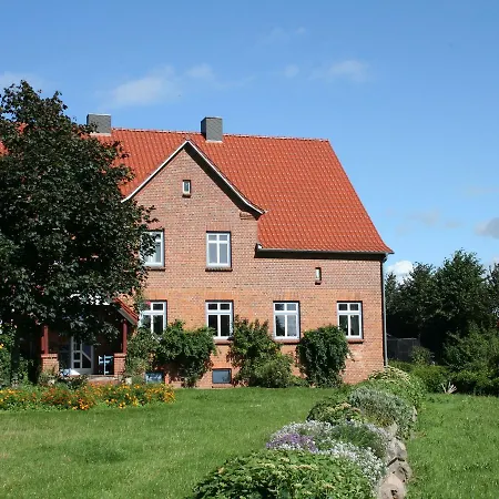 Lovely Farmhouse In Amidst The Forest Boiensdorf